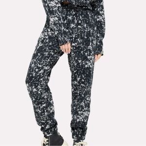 YITTY - Cozy Fleece Everyday Jogger